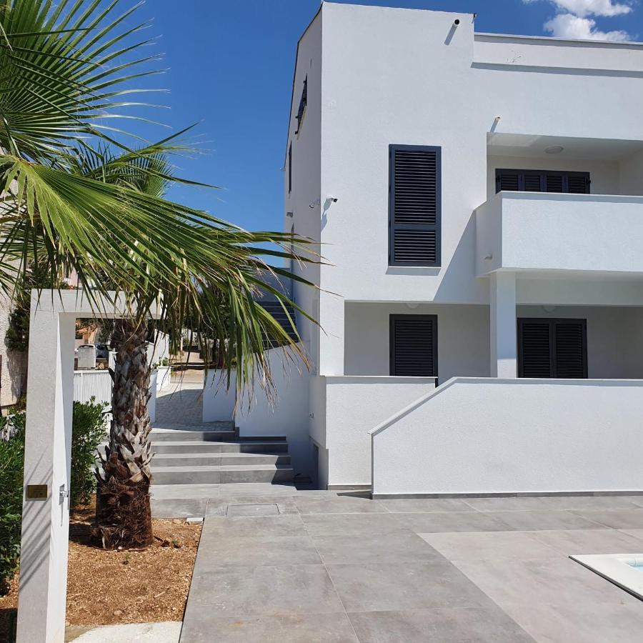 Villa Aquamarine Apartments Novalja Εξωτερικό φωτογραφία