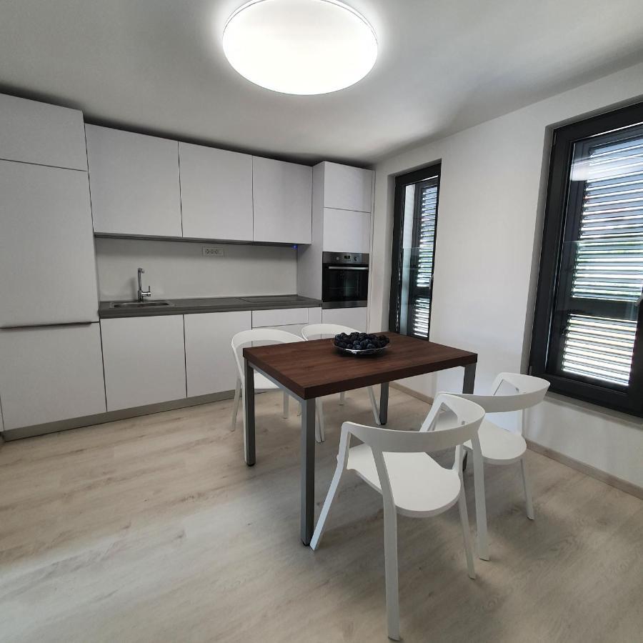 Villa Aquamarine Apartments Novalja Εξωτερικό φωτογραφία